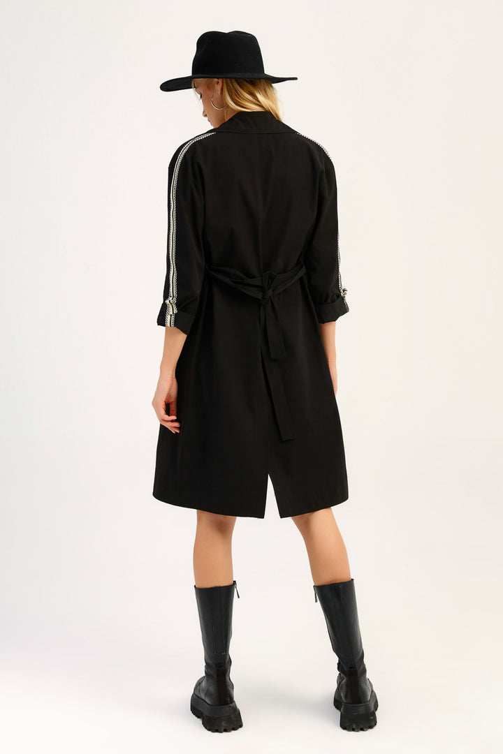 Kuşaklı Şeritli Uzun Trençkot Siyah