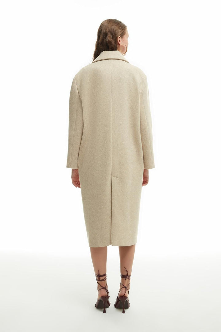 Düğmeli Uzun Kaban Bej