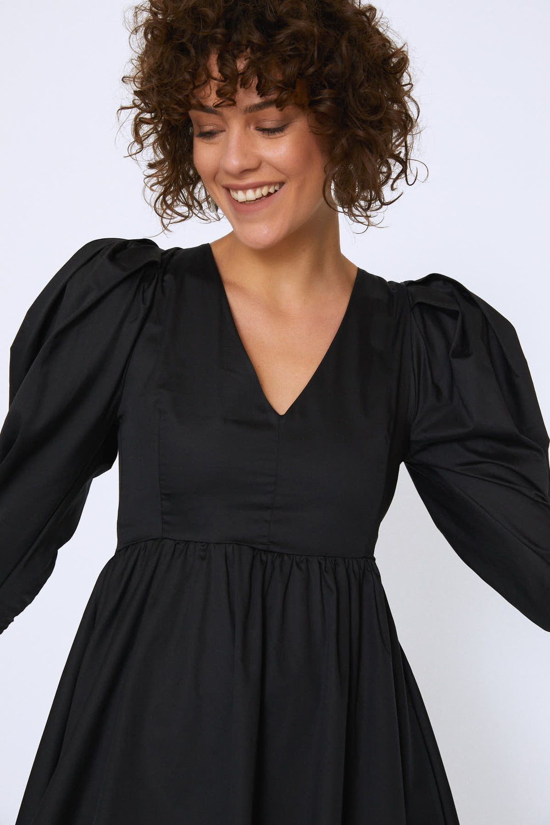 Balloon Sleeve V Neck Midi Dress Black