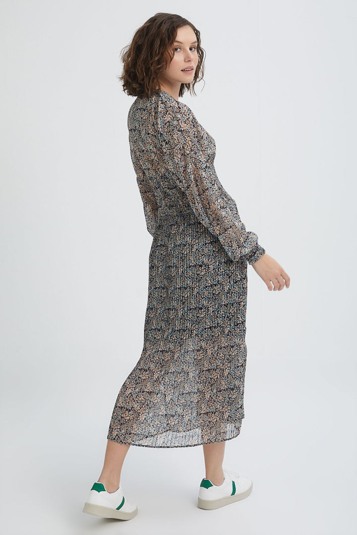 V Neck Gipe Dress Black