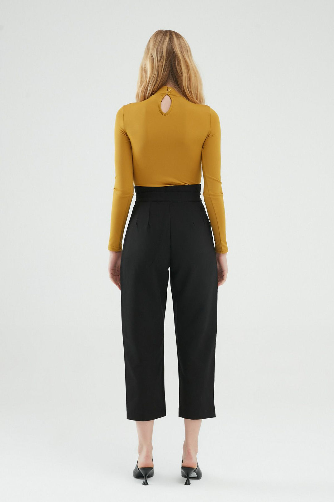 Düğme Aksesuarlı Yüksek Bel Pantolon Siyah