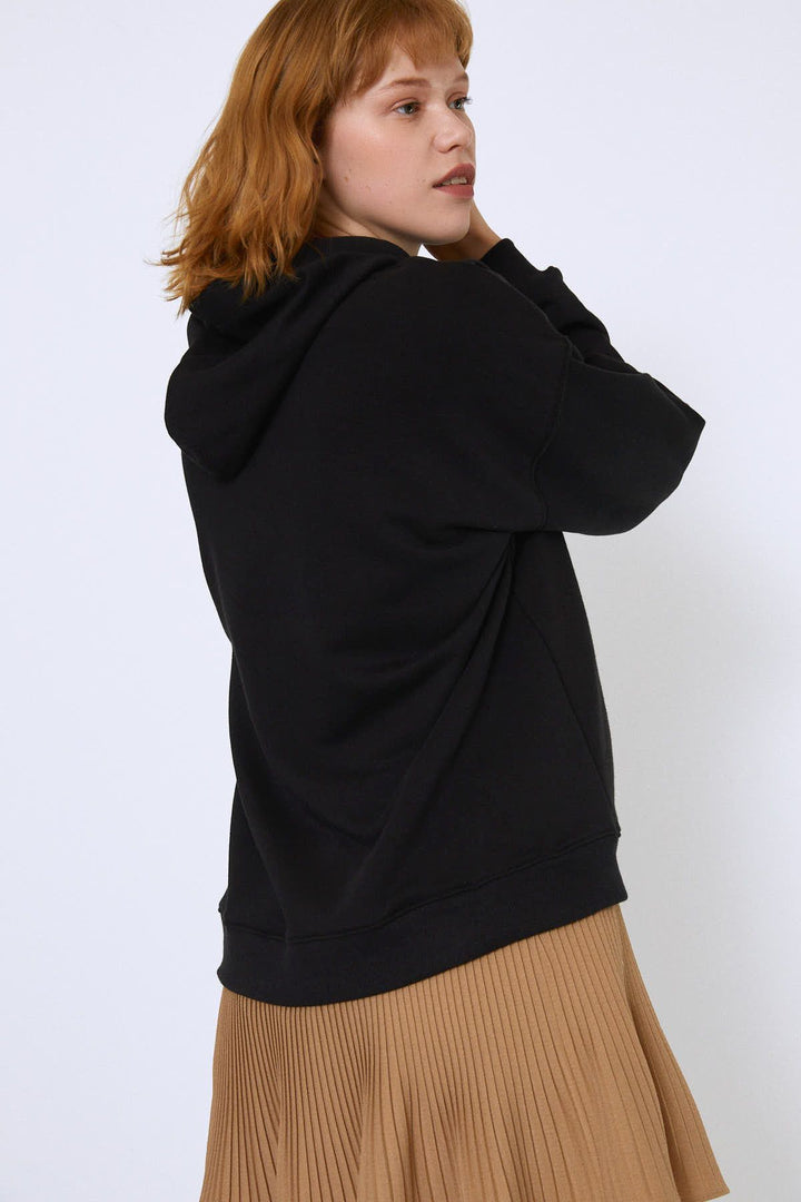 Front Printed Hoodie Sweatshirt Black