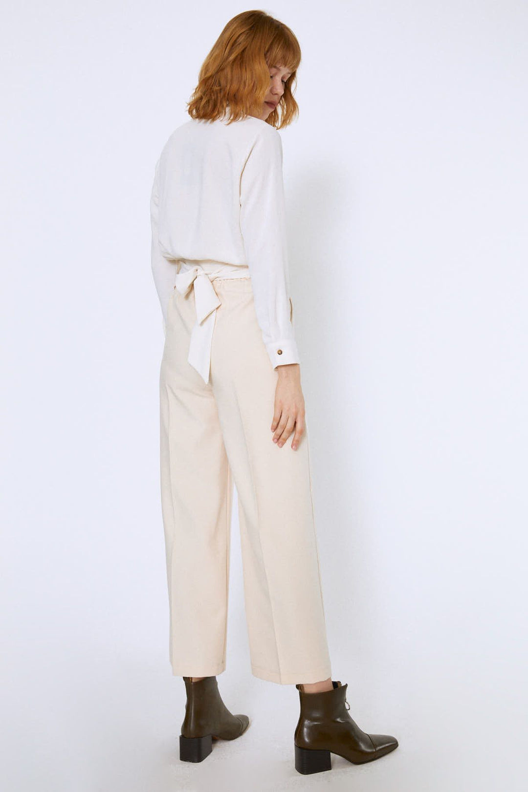 Beli Kuşakli Cepli Gömlek Ekru