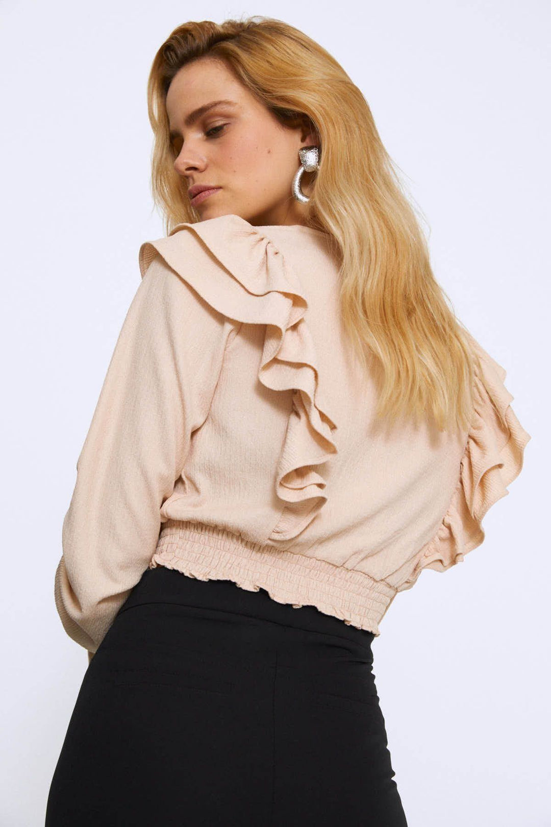 Ruffled Crop Blouse With Waist Gipe Beige
