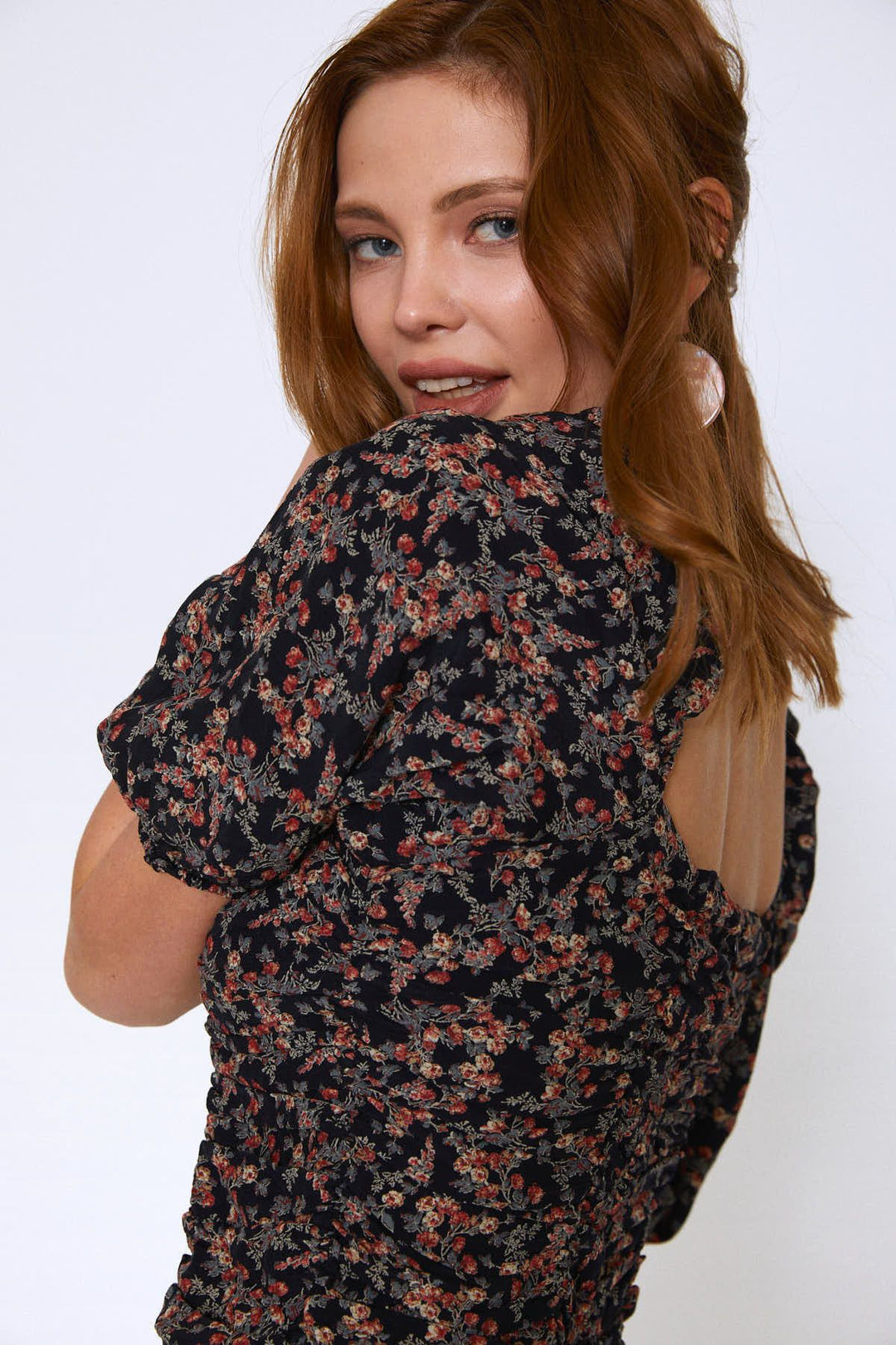 Kare Yaka Büzgülü Elbise Siyah